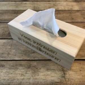 Tissue Box voor "snotneuzen en krokodillentranen"